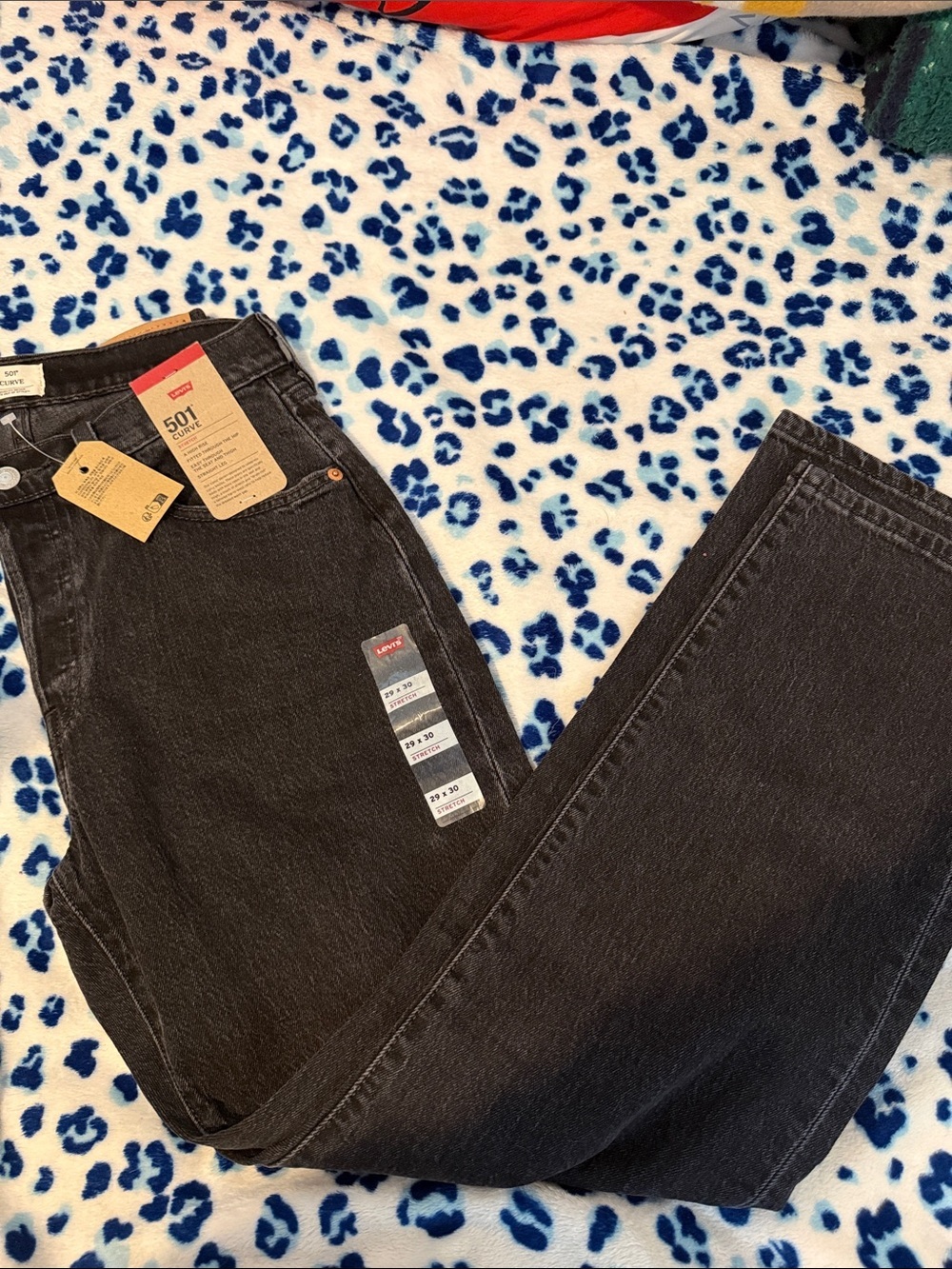 Levi's Women's Straight Leg Jeans in Washed Black - Picture 4 of 5